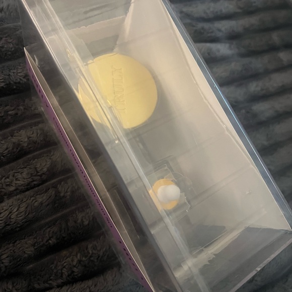 Truly beauty ultimate glazed donut after shave Skin set brand new in sealed box! - Picture 6 of 6